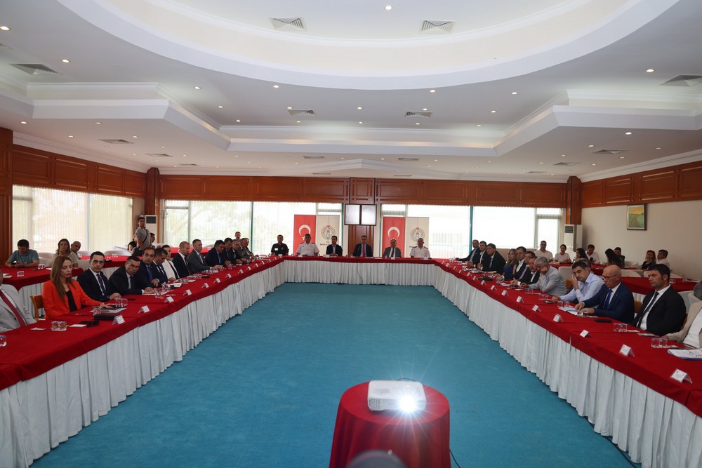 Çevre, Şehircilik ve Turizm konularının istişare edildiği toplantı Valimiz Sayın Dr. İdris Akbıyık Başkanlığında yapıldı