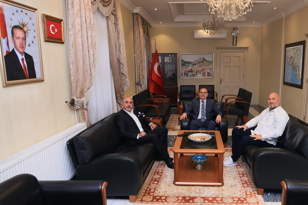 Avrupa Birliği Ekonomi Senatörü ve İSİYAD Fahri Başkanı İraj Alipour Valimiz Sayın Dr. İdris Akbıyık'ı Ziyaret Etti