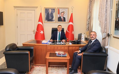 Ülkü Ocakları Muğla İl Başkanı Ali Aksoy, Beraberindeki Teşkilat Üyeleri Valimiz Sayın Dr. İdris Akbıyık’ı Ziyaret Etti