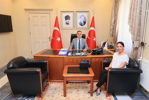Hak-İş ve Öz Sağlık İş Sendikası Muğla İl Başkanı Nilüfer Kavasoğlu, Valimiz Sayın Dr. İdris Akbıyık’ı Ziyaret Etti